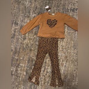 btween Brown Leopard Kids Pajama Set
